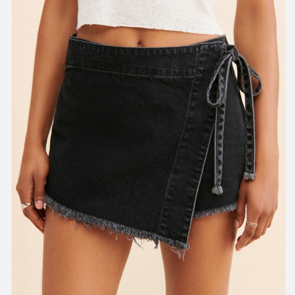 FP Emmy Denim Skort | SIZE 2